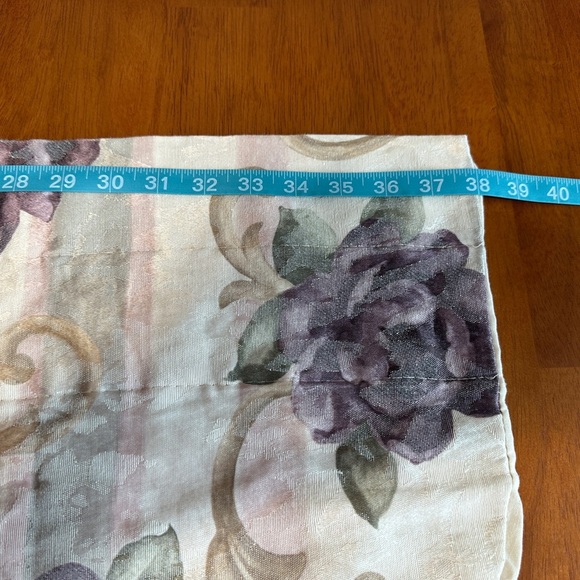 Croscill Elegant Floral Valence with Tassels - Picture 3 of 6